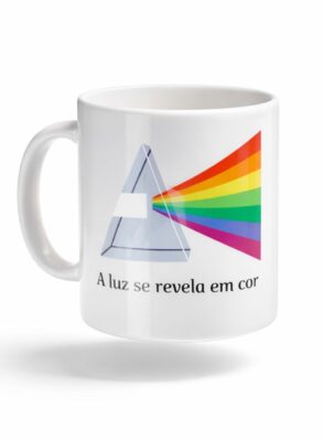 Caneca Prisma — A Luz se Revela em Cor